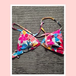 SO Ruffled Floral Bikini Top